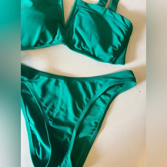 Shade & Shore Bikini swimsuit 2 piece Set - Picture 4 of 16